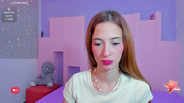 Snapshot of emilywilliis chatting on 03/03/26, 12:44 emilywilliis online show from 03/03/26, 12:44