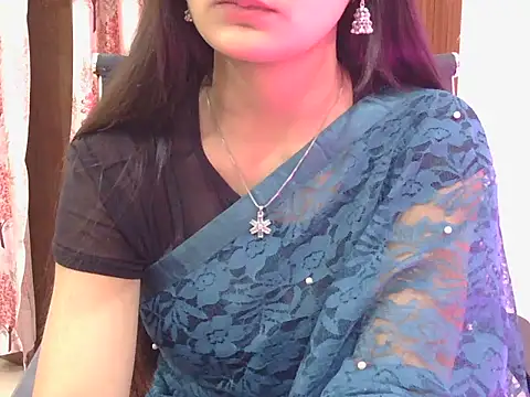 Snapshot of sweet_riyaaa chatting on 02/10/26, 05:44 sweet riyaaa online show from 02/10/26, 05:44