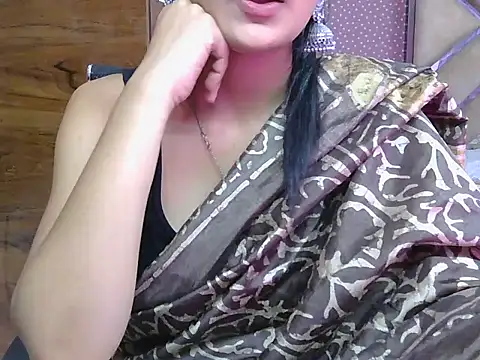 Snapshot of sweet_riyaaa chatting on 05/06/26, 05:03 sweet riyaaa online show from 05/06/26, 05:03