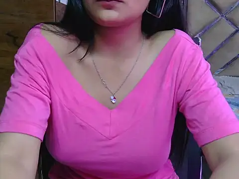 Snapshot of sweet_riyaaa chatting on 05/11/26, 04:04 sweet riyaaa online show from 05/11/26, 04:04