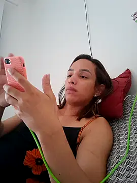 Snapshot of ofjuliaa chatting on 02/14/26, 05:10 ofjuliaa online show from 02/14/26, 05:10