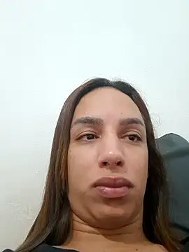 Snapshot of ofjuliaa chatting on 02/18/26, 02:24 ofjuliaa online show from 02/18/26, 02:24