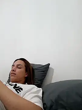 Snapshot of ofjuliaa chatting on 03/17/26, 10:07 ofjuliaa online show from 03/17/26, 10:07