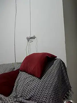 Snapshot of ofjuliaa chatting on 04/01/26, 02:23 ofjuliaa online show from 04/01/26, 02:23