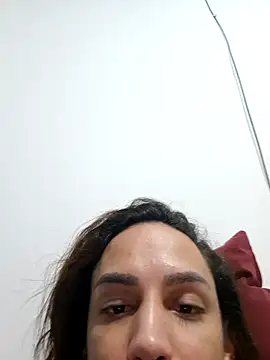 Snapshot of ofjuliaa chatting on 04/12/26, 11:54 ofjuliaa online show from 04/12/26, 11:54