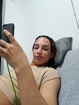 Snapshot of ofjuliaa chatting on 04/19/26, 12:54 ofjuliaa online show from 04/19/26, 12:54