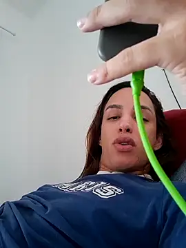 Snapshot of ofjuliaa chatting on 04/20/26, 03:04 ofjuliaa online show from 04/20/26, 03:04