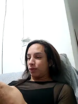 Snapshot of ofjuliaa chatting on 05/08/26, 09:03 ofjuliaa online show from 05/08/26, 09:03