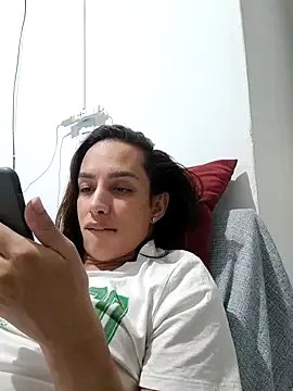 Snapshot of ofjuliaa chatting on 05/09/26, 01:33 ofjuliaa online show from 05/09/26, 01:33