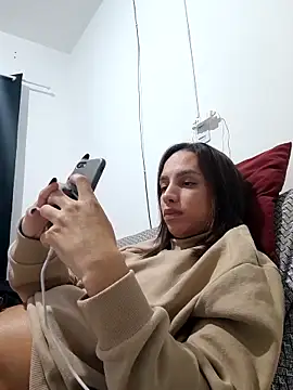 Snapshot of ofjuliaa chatting on 05/24/26, 03:55 ofjuliaa online show from 05/24/26, 03:55