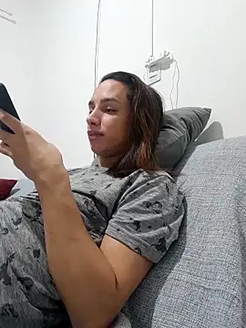 Snapshot of ofjuliaa chatting on 06/10/26, 04:34 ofjuliaa online show from 06/10/26, 04:34
