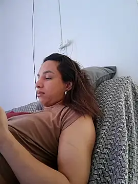 ofjuliaa online show from 07/05/26, 07:10