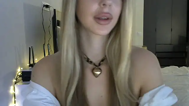 Snapshot of LizaSweetyq chatting on 02/28/26, 09:21 LizaSweetyq online show from 02/28/26, 09:21