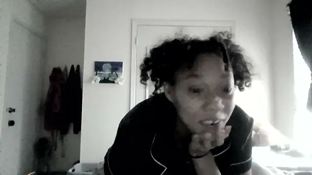 Snapshot of Tamiii420 chatting on 04/25/26, 02:14 Tamiii420 online show from 04/25/26, 02:14