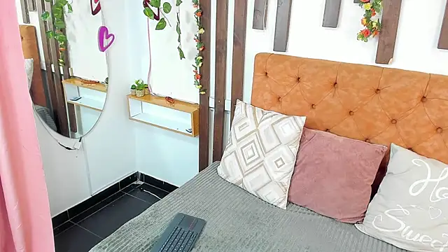 MeowMota  online show from 07/23/26, 06:50