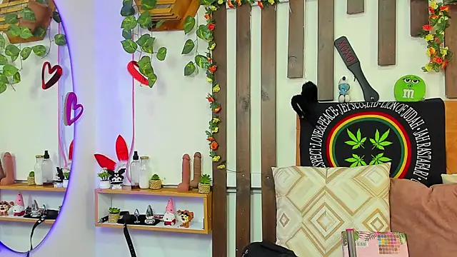 MeowMota  online show from 07/25/26, 06:49