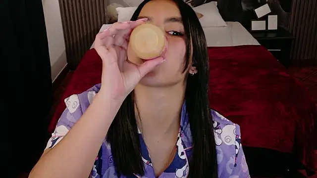 Snapshot of SofiaMante_ chatting on 02/17/26, 10:05 SofiaMante online show from 02/17/26, 10:05