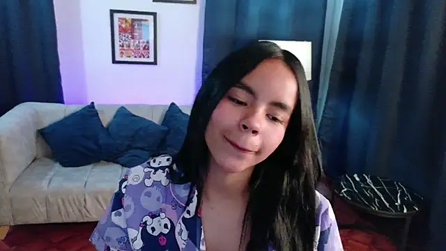 Snapshot of SofiaMante_ chatting on 04/12/26, 11:21 SofiaMante online show from 04/12/26, 11:21