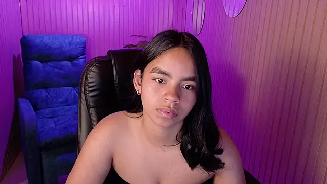 Snapshot of SofiaMante_ chatting on 04/22/26, 09:38 SofiaMante online show from 04/22/26, 09:38