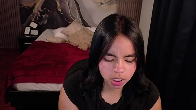 Snapshot of SofiaMante_ chatting on 05/13/26, 11:11 SofiaMante online show from 05/13/26, 11:11
