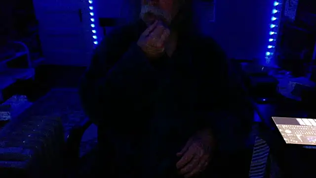 Snapshot of LickYourYoni chatting on 04/02/26, 01:42 LickYourYoni online show from 04/02/26, 01:42