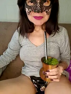 larizinha2026 online show from 07/28/26, 05:45