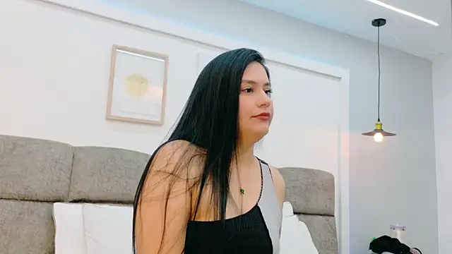 Snapshot of AlmaRose_ chatting on 04/29/26, 12:31 AlmaRose online show from 04/29/26, 12:31
