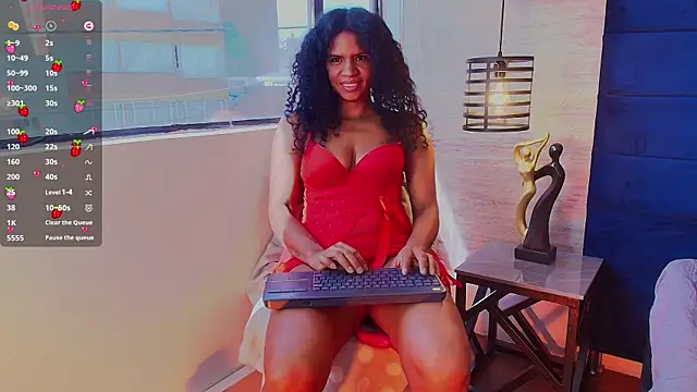 Snapshot of Ellie-Alves chatting on 01/19/26, 02:10 Ellie-Alves online show from 01/19/26, 02:10