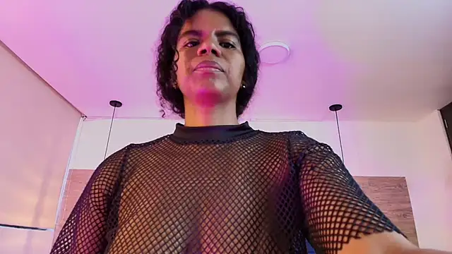 Ellie-Alves online show from 07/28/26, 01:54