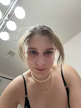 Snapshot of SassynNatty chatting on 02/23/26, 02:42 SassynNatty online show from 02/23/26, 02:42