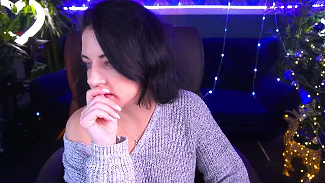 Dafni Monn online show from 12/09/24, 07:39