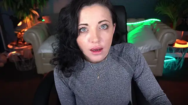 Snapshot of Dafni_Monn chatting on 04/07/26, 05:52 Dafni Monn online show from 04/07/26, 05:52