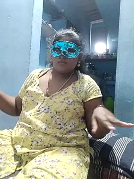 Snapshot of divyasree1431 chatting on 02/17/26, 09:28 divyasree1431 online show from 02/17/26, 09:28