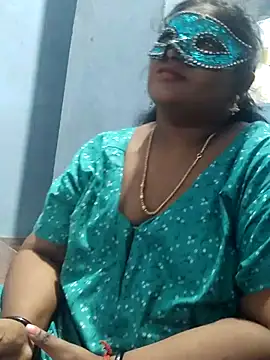 Snapshot of divyasree1431 chatting on 03/01/26, 12:07 divyasree1431 online show from 03/01/26, 12:07
