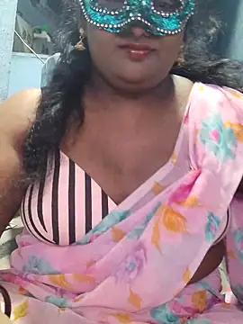 Snapshot of divyasree1431 chatting on 06/08/26, 01:55 divyasree1431 online show from 06/08/26, 01:55