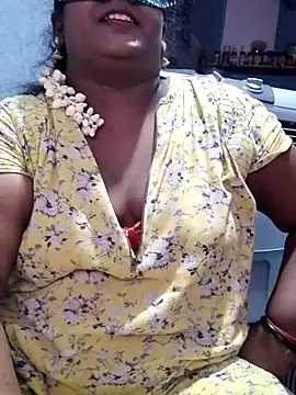 Snapshot of divyasree1431 chatting on 06/09/26, 02:50 divyasree1431 online show from 06/09/26, 02:50