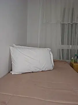 Snapshot of Angelmoon04 chatting on 02/15/26, 12:51 Angelmoon04 online show from 02/15/26, 12:51