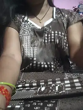 Nilam cute online show from 05/17/26, 06:04