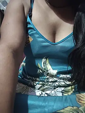 Nilam cute online show from 06/09/26, 07:03