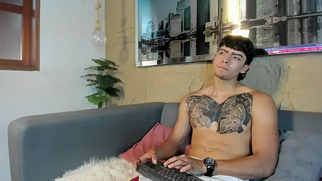 Snapshot of elliot_colton chatting on 01/31/26, 08:29 elliot colton online show from 01/31/26, 08:29