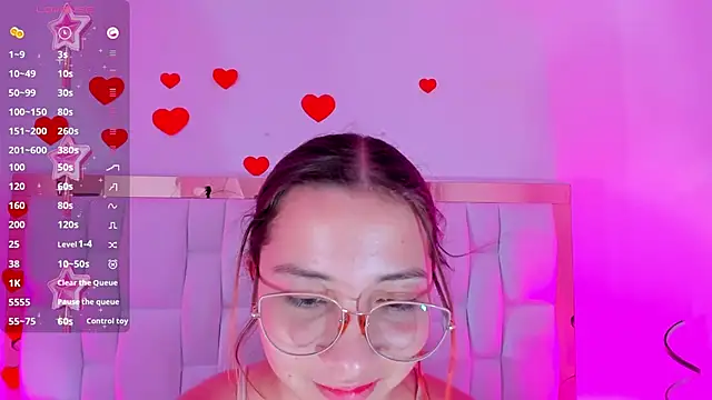 Snapshot of AliciaWhite_nt chatting on 03/17/26, 12:37 AliciaWhite nt online show from 03/17/26, 12:37