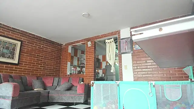 Snapshot of Lia_rouse04 chatting on 04/15/26, 01:18 Lia rouse04 online show from 04/15/26, 01:18