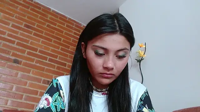 Snapshot of Lia_rouse04 chatting on 06/09/26, 01:23 Lia rouse04 online show from 06/09/26, 01:23