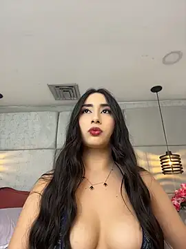 IvonneOwen online show from 05/18/26, 03:24
