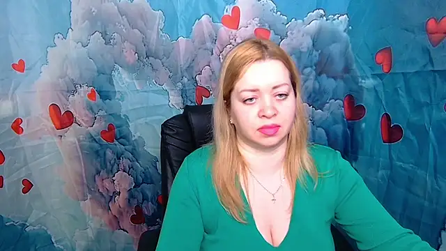 Snapshot of OliviaVerr chatting on 02/12/26, 01:17 OliviaVerr online show from 02/12/26, 01:17
