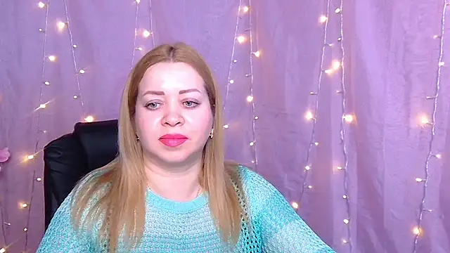 Snapshot of OliviaVerr chatting on 03/12/26, 01:17 OliviaVerr online show from 03/12/26, 01:17