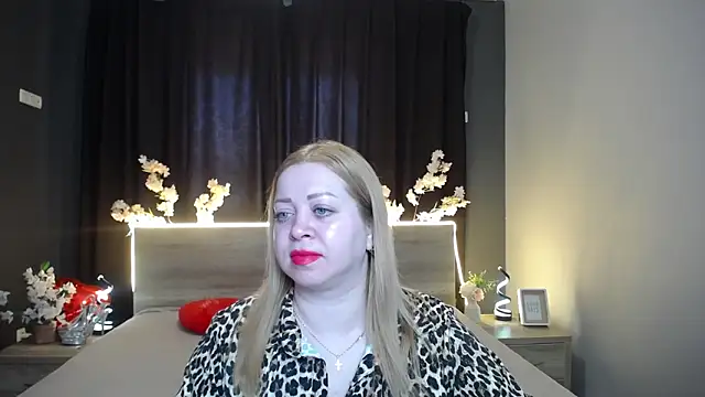 Snapshot of OliviaVerr chatting on 03/26/26, 01:17 OliviaVerr online show from 03/26/26, 01:17