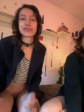 Snapshot of witchdub chatting on 05/19/26, 03:18 witchdub online show from 05/19/26, 03:18