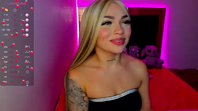 Snapshot of Nicole_rouss chatting on 06/05/26, 03:24 Nicole rouss online show from 06/05/26, 03:24