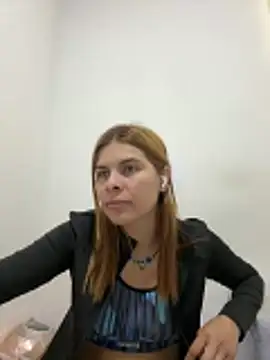 Snapshot of ariannaconnor_ chatting on 02/05/26, 05:17 ariannaconnor online show from 02/05/26, 05:17